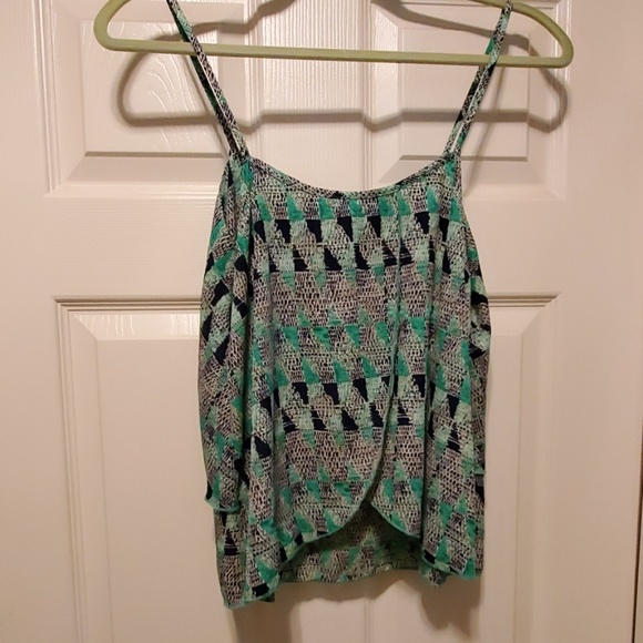 Flowy Tank - Picture 3 of 3